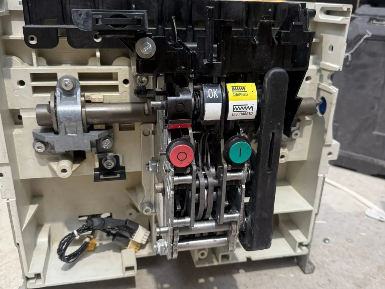 Siemens 3WL stripped to the bare frame with the mechanism and charging shaft exposed